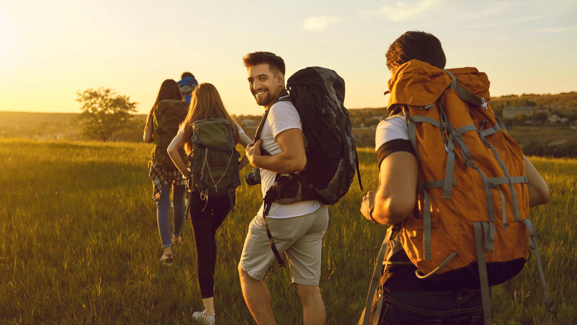 <em>Le Paradis pour les</em> <strong>Randonneurs & Campeurs</strong>